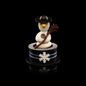 Snowman - Dark and white chocolate, Filled with chocolate almonds and Hazelnuts, chocolat hearts, 360 gr 58.-