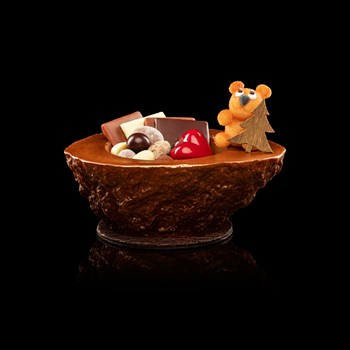 The ice floe - Dark and mild chocolate, Bear made of marzipan, Filled with chocolate almonds and Hazelnuts, chocolat hearts, pralines, Choconougat, 300 gr 55.-