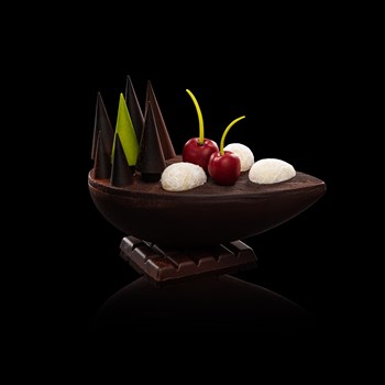 "Black Forest" Egg - Dark chocolate, garnished with chocolate almonds and hazelnuts, chocolates, nougatine eggs, 420 gr 68.-