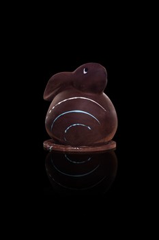Lapin boule - Vert : Lait - Bleu : noir, garni amandes et noisettes enrobées, chocolat, petit 160 gr 22.- ou Grand 330 gr 42.- (en plus choconougat et mini-tablette)