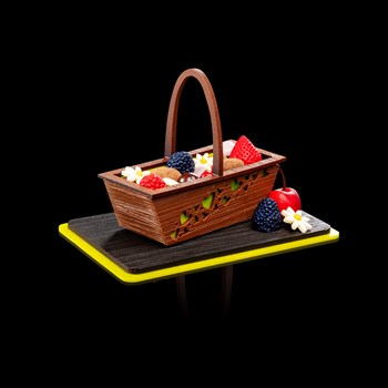 Panier  - Chocolat lait noir et blanc, amandes, noisettes, choconougat et petits coeurs en chocolat 410g 59.-