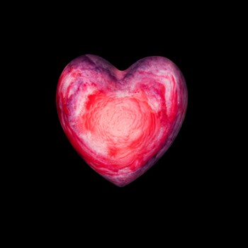 Pink heart  - Dark, milk and white chocolate, almonds, hazelnuts and chocolate hearts 100g 17.-
