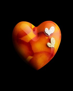 small heart - White, milk and dark chocolate, almonds and chocolate hearts, 90g 19.-