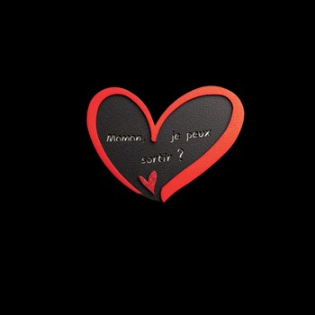 Slate heart " Mom, can I go out ?" - Dark chocolate and caramelized hazelnuts 130g 17.-